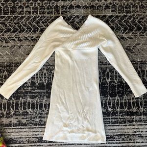 WORN ONCE low V-Neck off the shoulder knit white dress